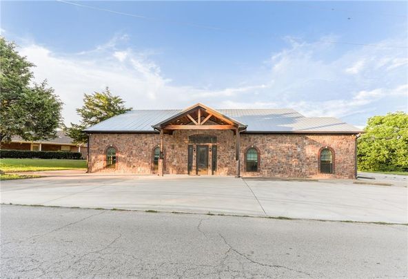 1300 London, Bowie, TX 76230